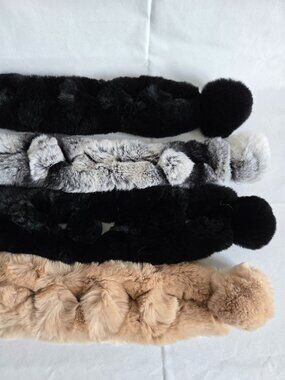 1960s Vintage Real Fur Pom-Pom Pull-Through Neck Wrap | Lot of 4